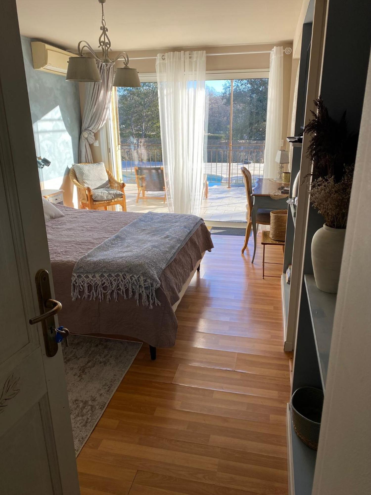 Bed and Breakfast L'Eveil En Provence Entrecasteaux Экстерьер фото