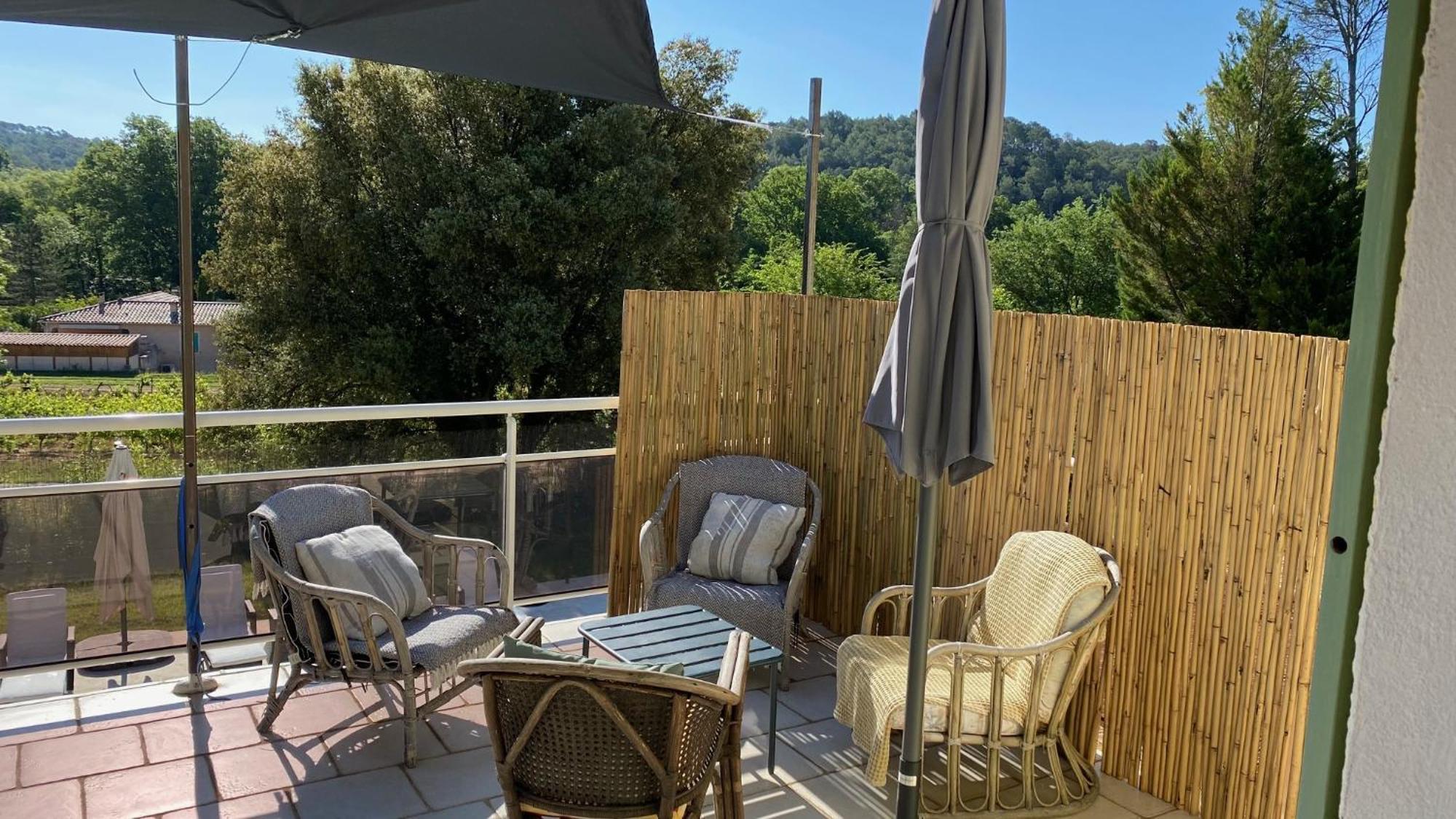 Bed and Breakfast L'Eveil En Provence Entrecasteaux Экстерьер фото